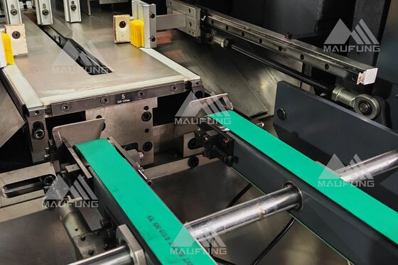 Automatic Three Knife Trimmer Machine Janpanese Keyance PLC Control System Scalable Docking ISM System