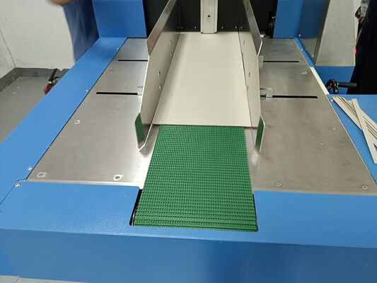 Spine Cardboard Cutting Machine Smooth Trim Edge High Precision High Efficiency